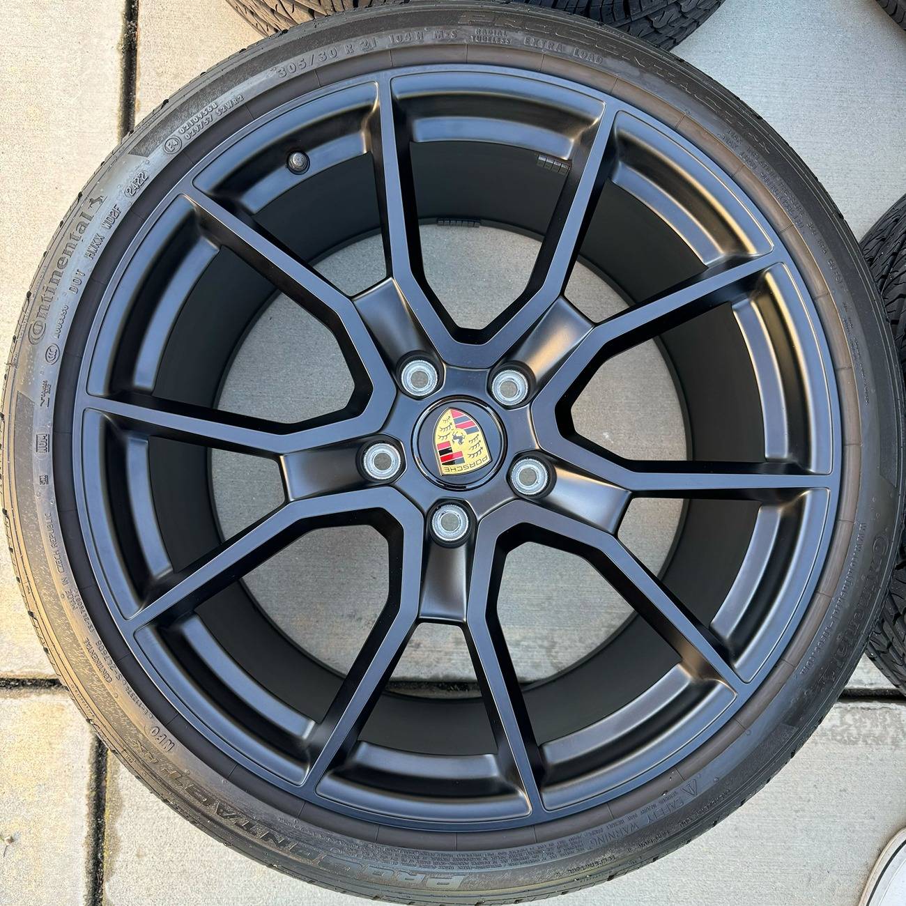 Porsche Taycan FS: 21" RS Spyder Design wheels & all-season tires from 2023 Taycan GTS (Los Angeles) 03_wheel_01