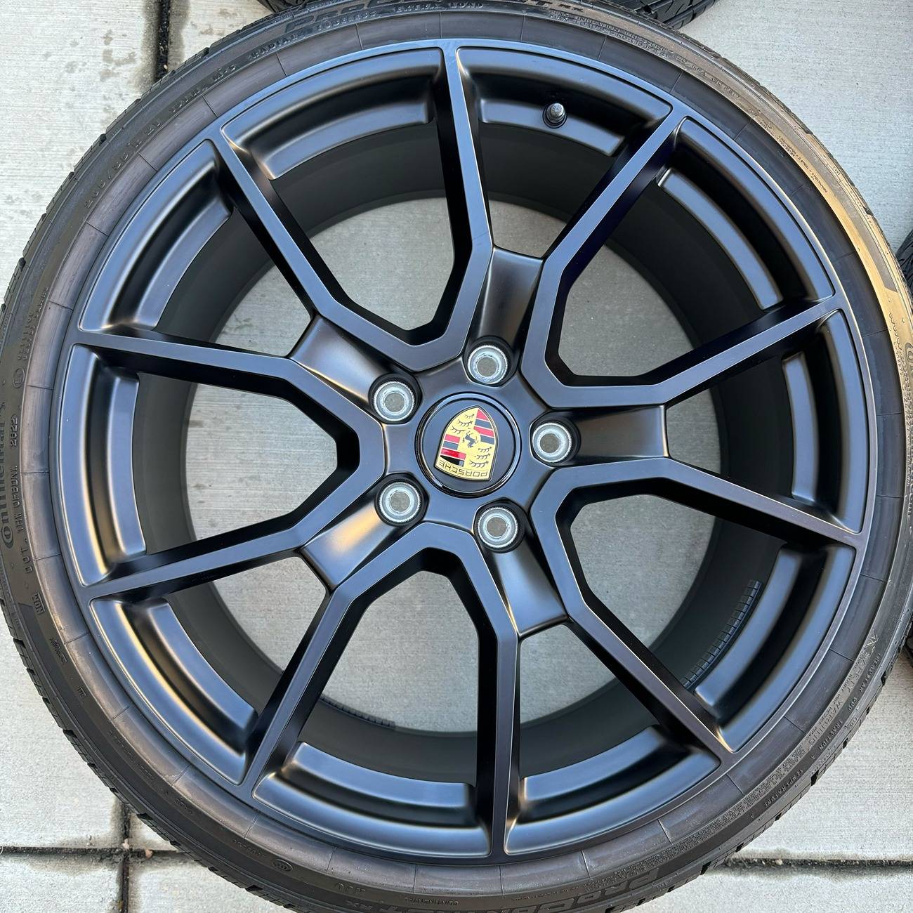 Porsche Taycan FS: 21" RS Spyder Design wheels & all-season tires from 2023 Taycan GTS (Los Angeles) 05_wheel_03