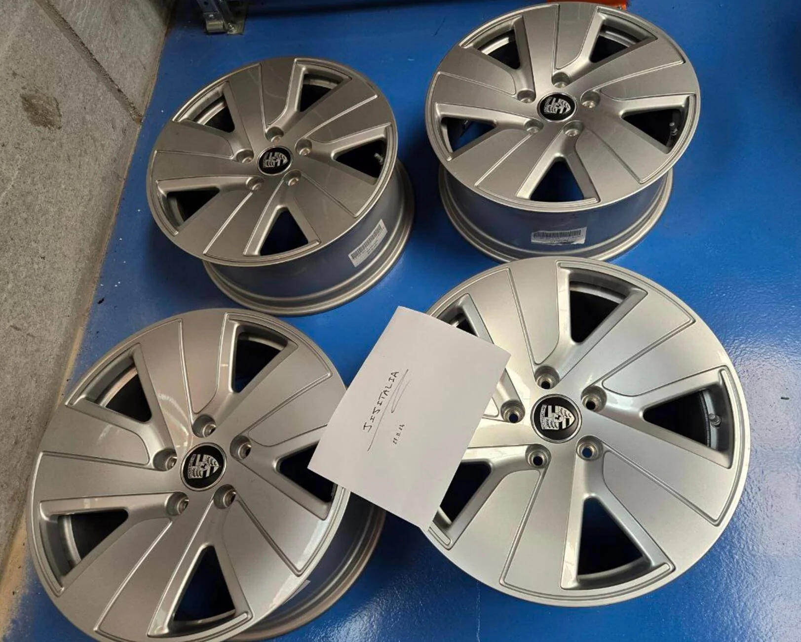 Porsche Taycan 4 Taycan RWD 19" 2022 stock wheels NEW for sale + Winter Tire for free Capture d'écran 2024-11-27 140659