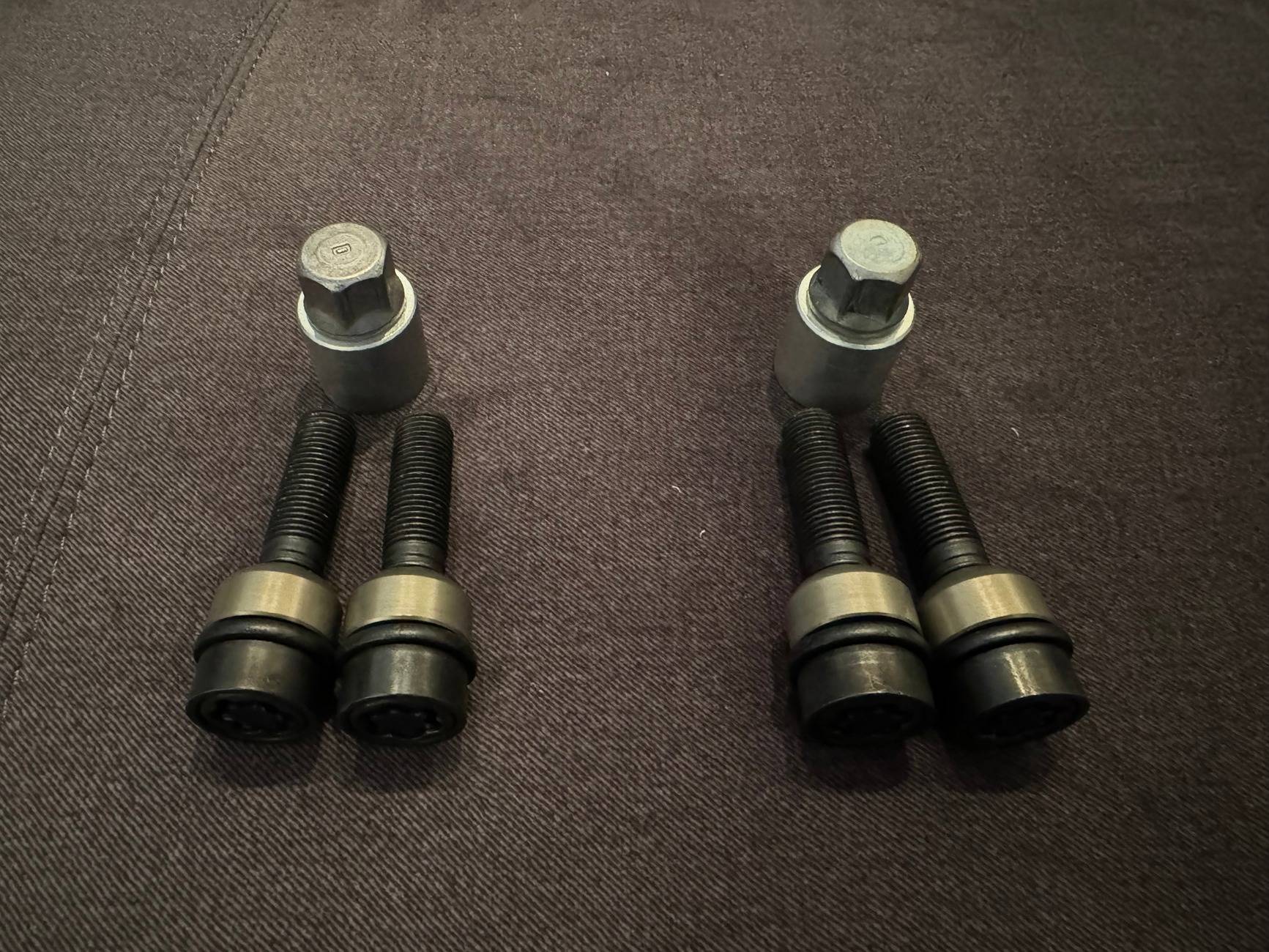 Porsche Taycan FS: FVD Brombacher wheel lock kit for use with 15mm front/rear wheel spacers (Los Angeles) FVD_wheel_locks