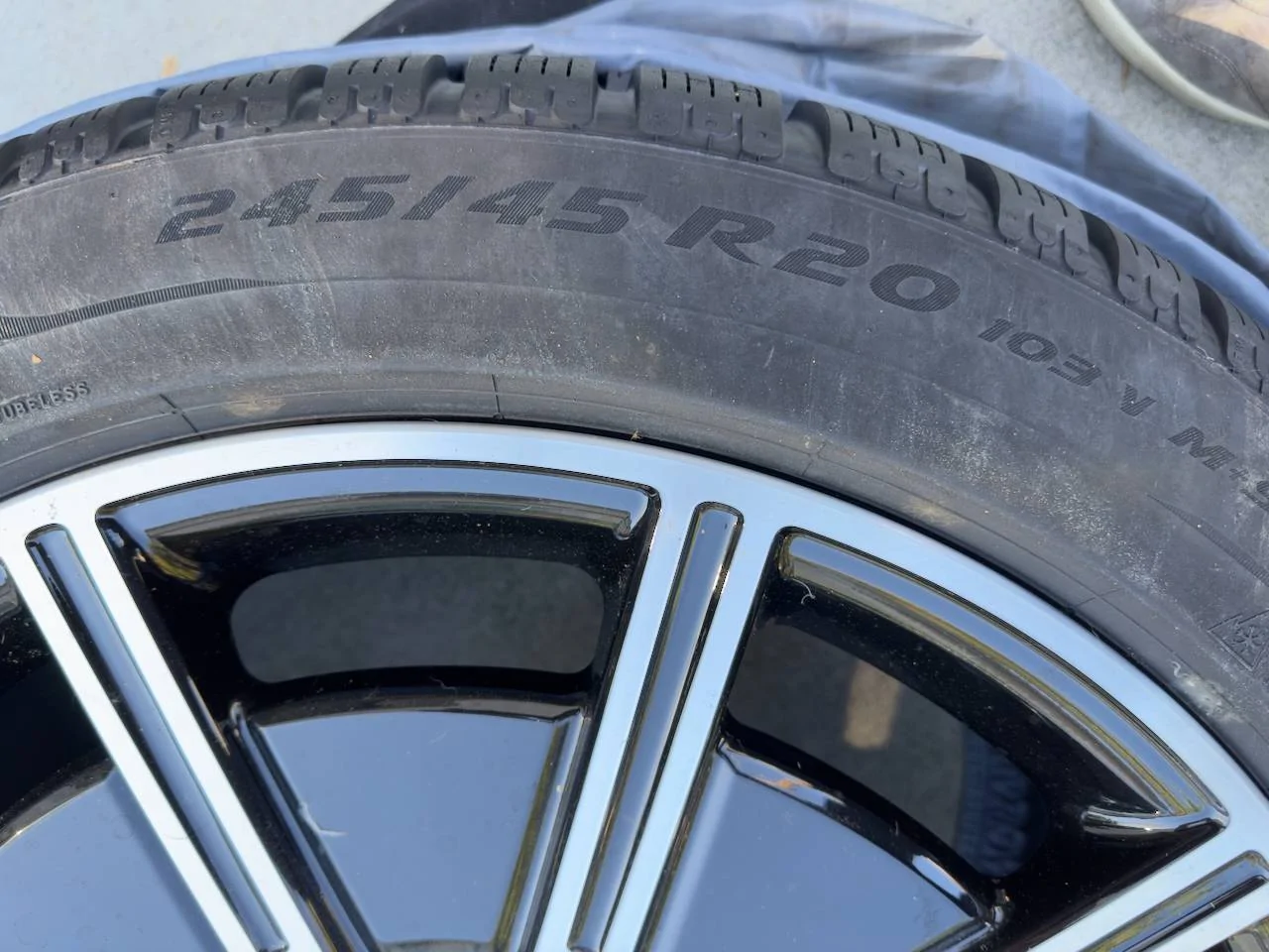 Porsche Taycan Porsche Taycan 20" Turbo Aero Winter Wheel & Tire Set (w/ TPMS + tote bags) $2500 OBO IMG_2033